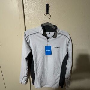 Columbia Men’s Gray and Black Pullover